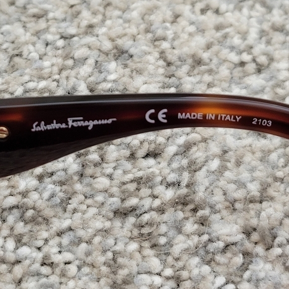 Ferragamo Oversized Sunglasses 53mm - Picture 3 of 8